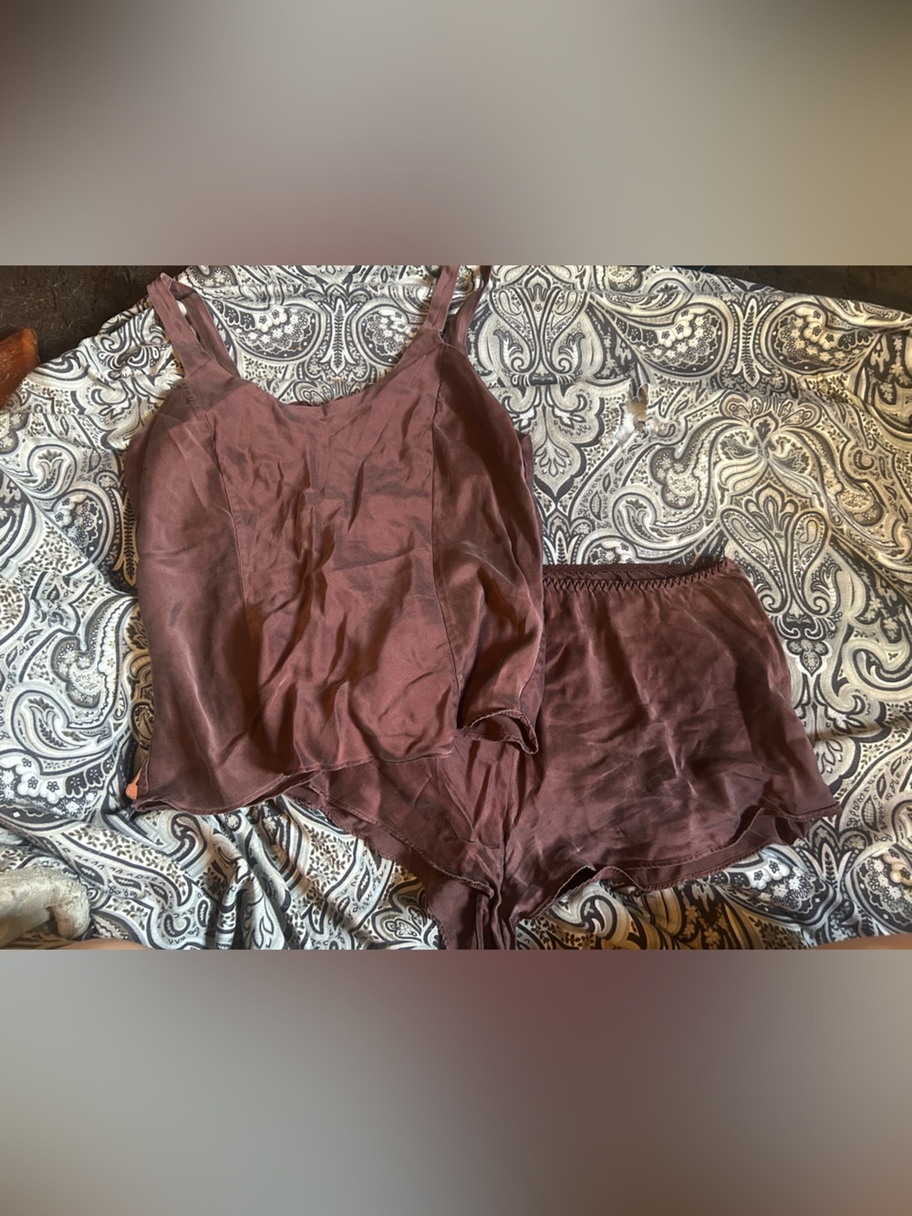 100% silk Victorias Secret pajamas set